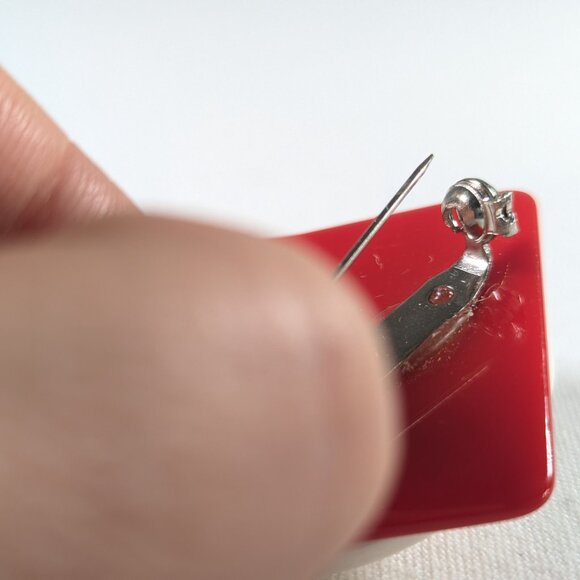 Chunky 1980s Nautical red stripe brooch and earring set - Picture 8 of 10